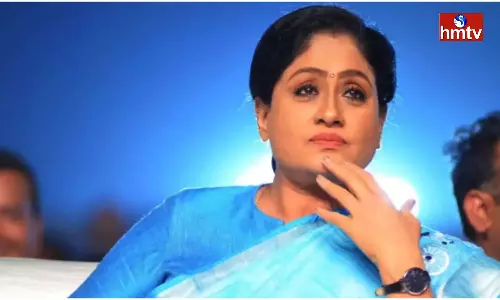 Why Vijayashanti Changing Party