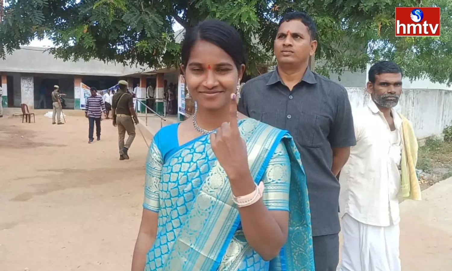 Barrelakka is an Independent Candidate Exercised his Right to Vote