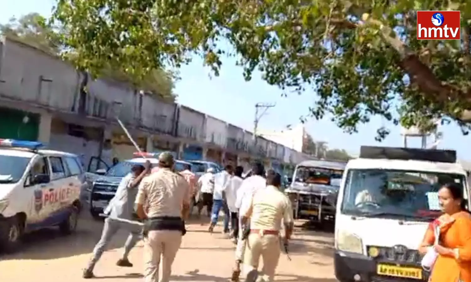 Clash Between BRS and Congress in Jangaon Polling Station