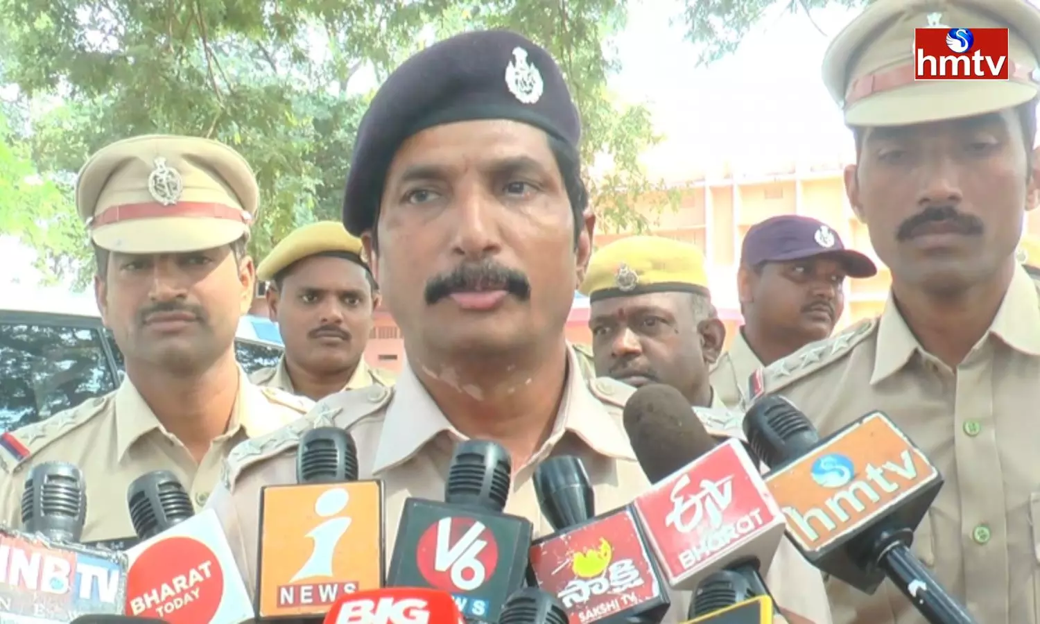 Only Those With Passes Are Allowed Into The Counting Centre Says DSP Satyanarayana