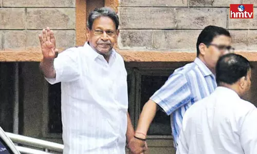 YS Bhaskar Reddy Surrendered in CBI Court YS Bhaskar Reddy Surrendered in CBI Court