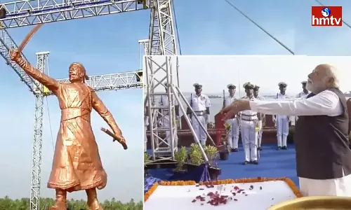 Modi unveiled Chhatrapati Shivaji statue in Maharashtra Modi unveiled Chhatrapati Shivaji statue in Maharashtra