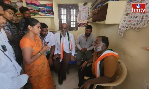 Jaggareddy visited the Family who lost both legs due to Electric shock During the campaign