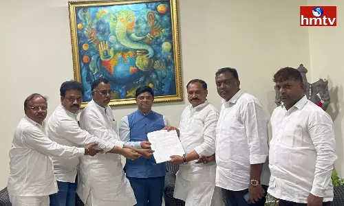 T Congress Leaders Went to Raj Bhavan