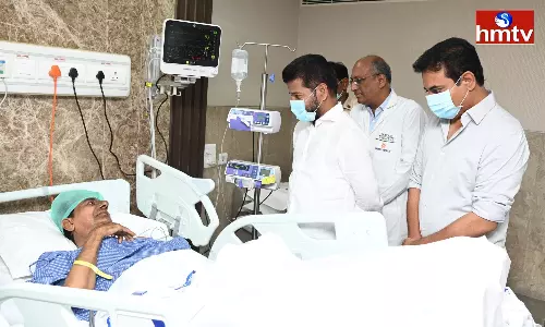 Cm Revanth Reddy Visited Brs Chief Kcr In Somajiguda Yashoda Hospital