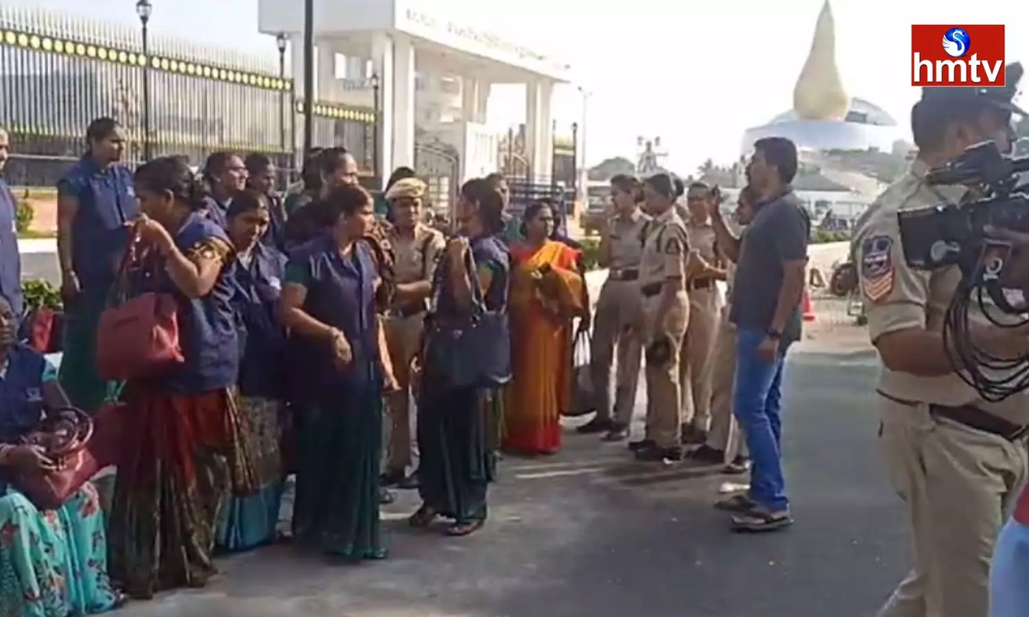 Dharna of Sanitation Workers in front of Telangana Secretariat