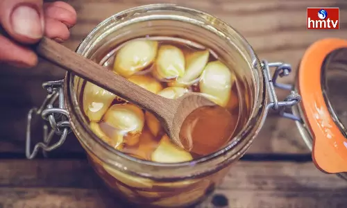 If Garlic Cloves Are Dipped In Honey All These Health Problems Will Be Removed