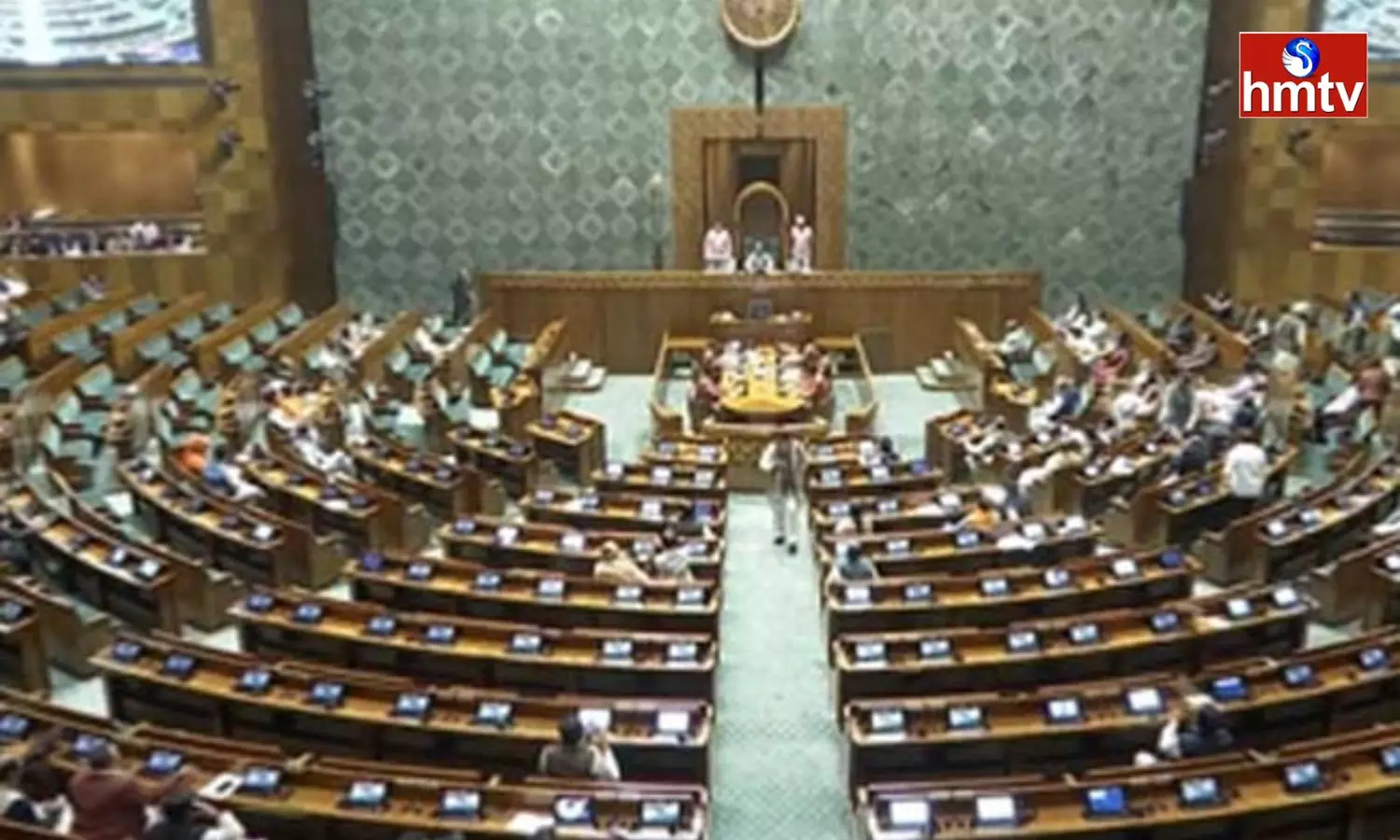 Opposition MPs protest in front of Parliament