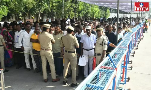 People Flocked to Praja Bhavan