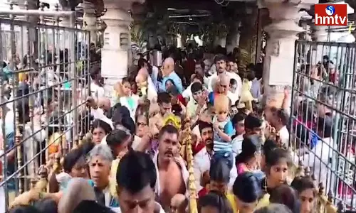 Huge Rush at Srisailam Mallikarjuna Swamy Temple Huge Rush at Srisailam Mallikarjuna Swamy Temple