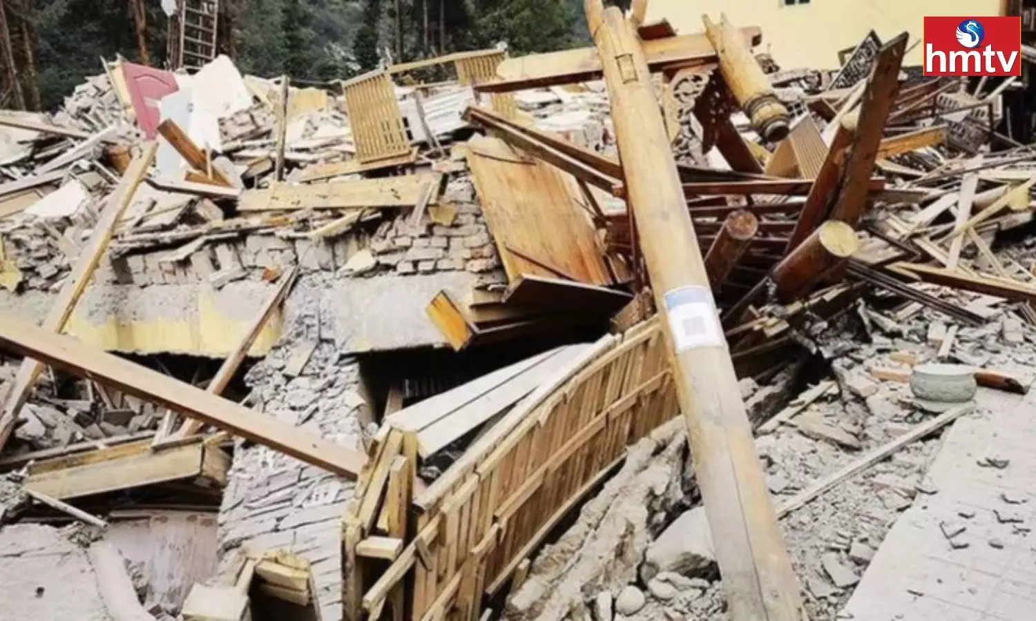 Massive Earthquake Strikes China, 111 Killed, 200 people injured