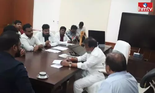 Doctors Meeting With Health Minister Rajanarsimha
