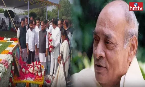 Revanth Reddy Pays Tribute To PV Narasimha Rao Ghat In Hyderabad Revanth Reddy Pays Tribute To PV Narasimha Rao Ghat In Hyderabad