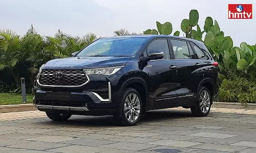 Toyota Innova Hycross is Most Demanded Know Price Features and Specifications