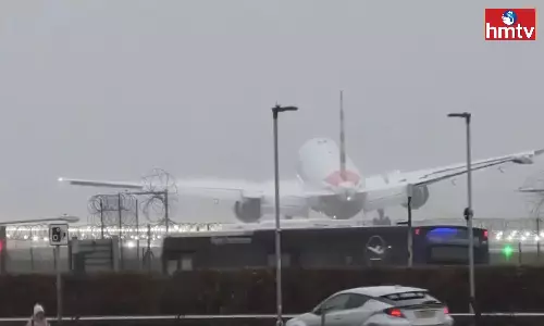American 777 Insane Landing at London Heathrow American 777 Insane Landing at London Heathrow