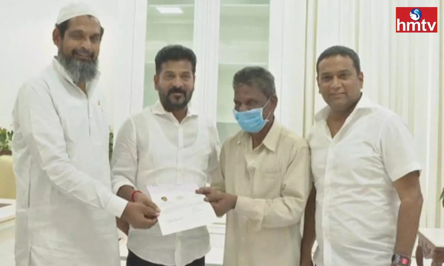 Telangana Chief Minister Revanth Reddy Has Given Rs 2 Lakhs To Swiggy Boy Family