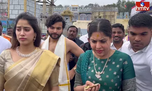 Janhvi Kapoor Visits Tirumala Tirupati Temple