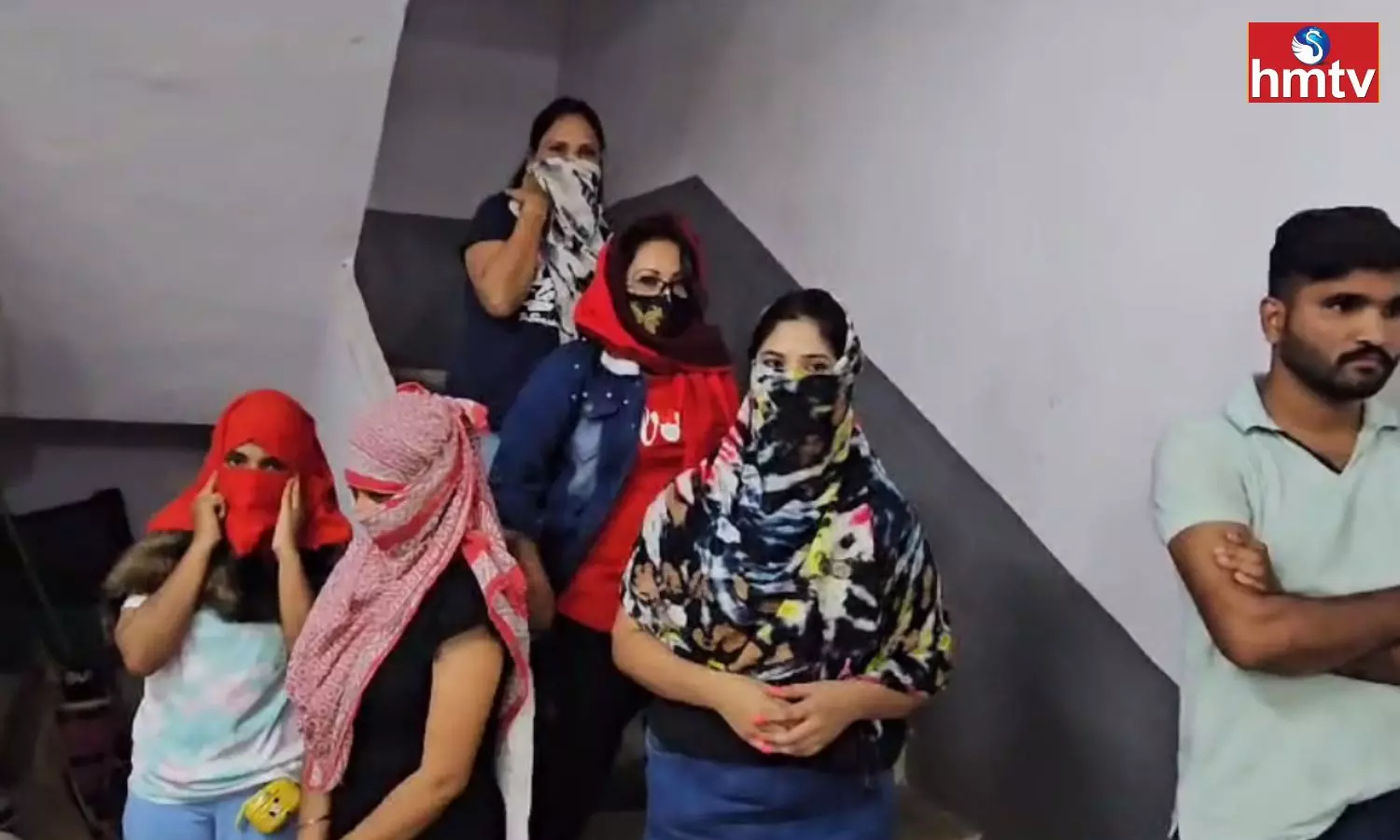 Police Raid Spa Centres In Hyderabad Gudimalkapur