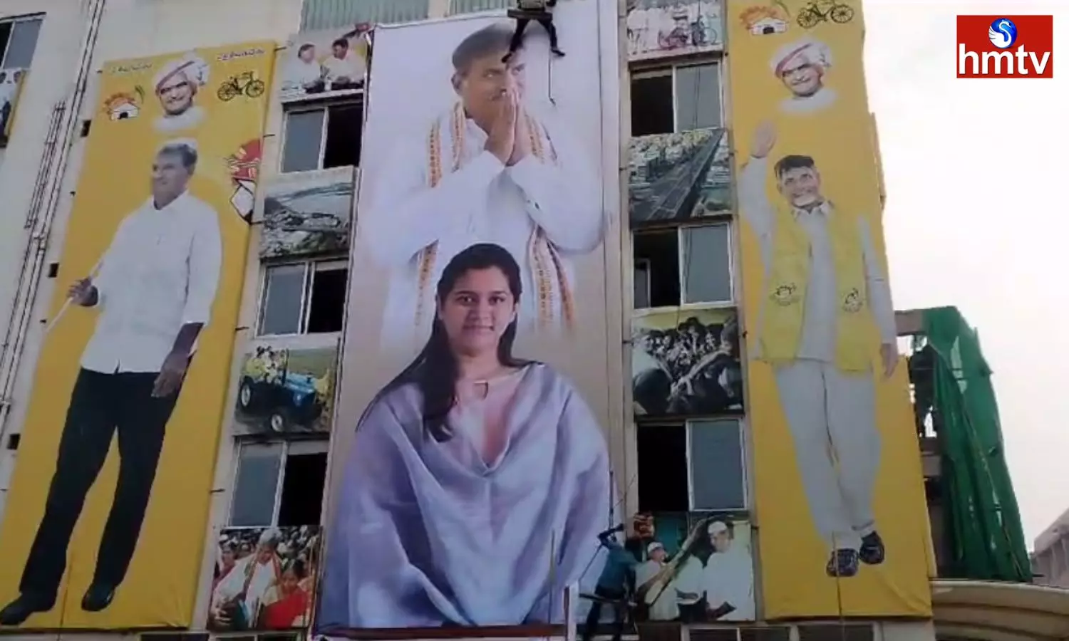 Removal of TDP flex to Kesineni Nani office in Vijayawada Removal of TDP flex to Kesineni Nani office in Vijayawada