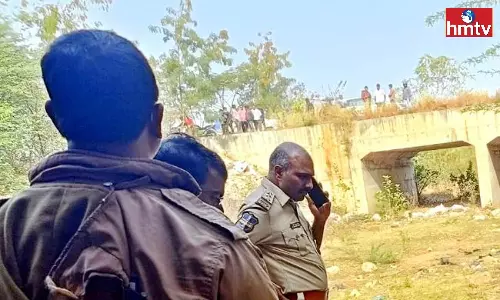 Dead Body in Outer Ring Road Dead Body in Outer Ring Road