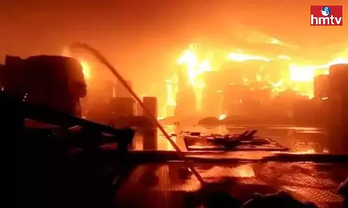 Massive fire in Turmeric cold storage in Guntur Massive fire in Turmeric cold storage in Guntur