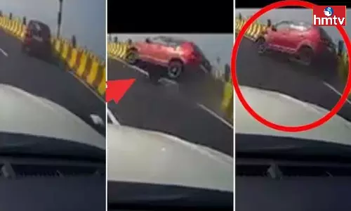 First Accident Mumbai New  Atal Setu