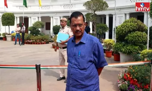 Delhi Police Team At CM Arvind Kejriwals Residence Again To Serve Notice