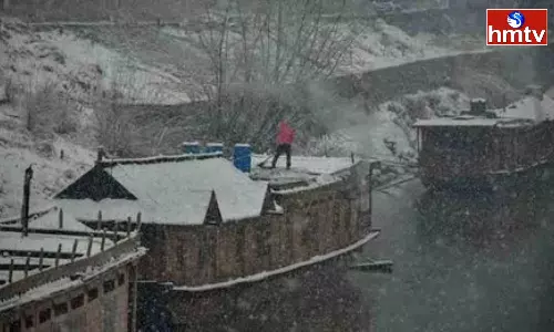 Heavy Snowfall In Jammu Kashmir