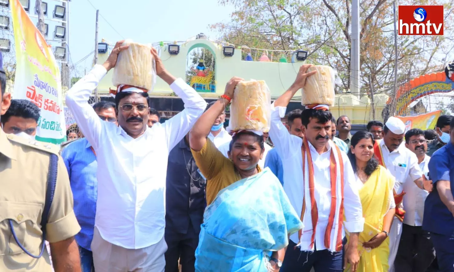 Ministers Ponguleti Srinivas Reddy And Seethakka Visited Sammakka Saralamma Ammavari In Medaram