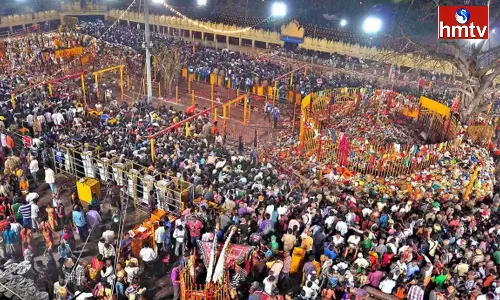 Huge Devotees Rush at Medaram