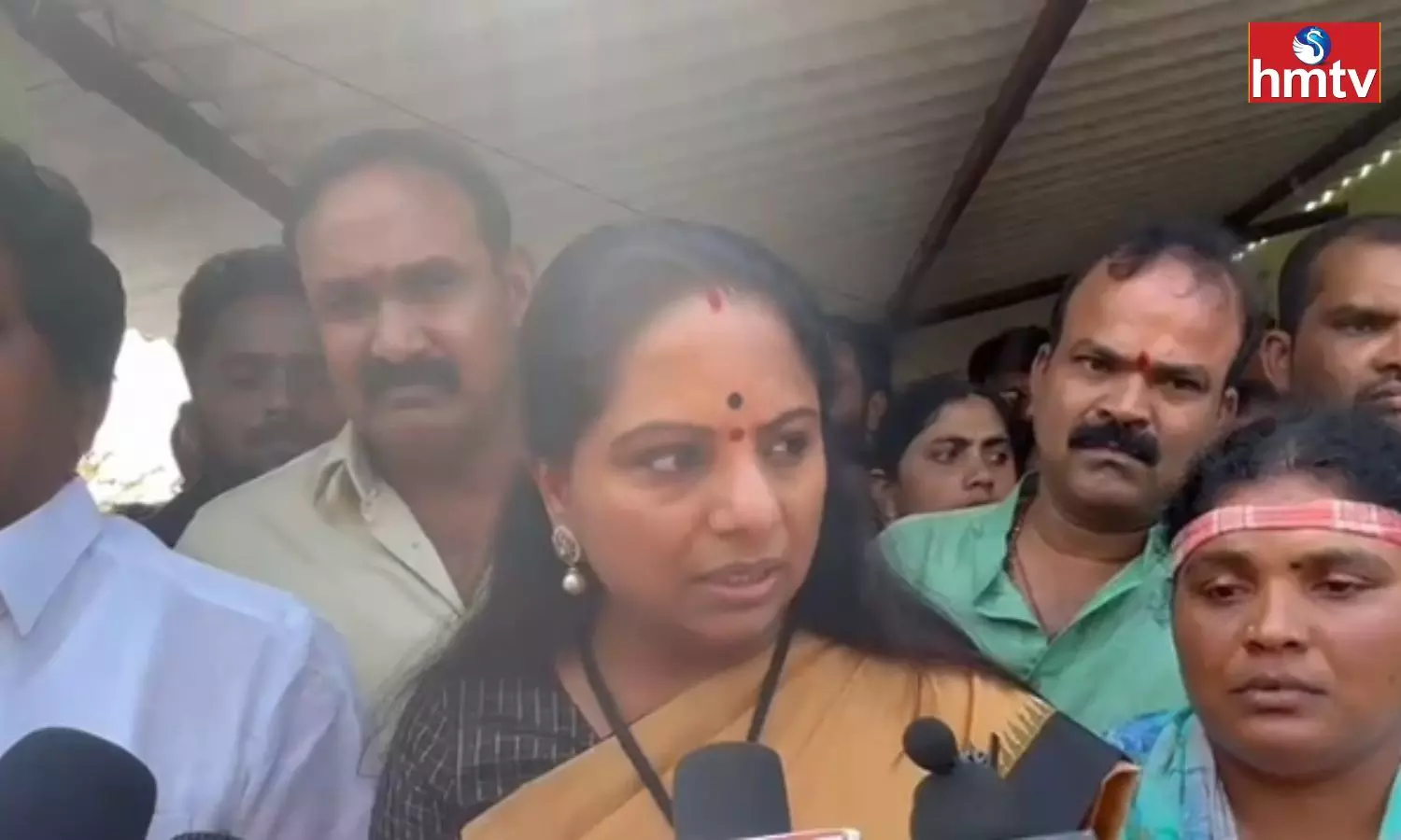 Mlc Kavitha Who Visited Gurukula Student Asmitha Family