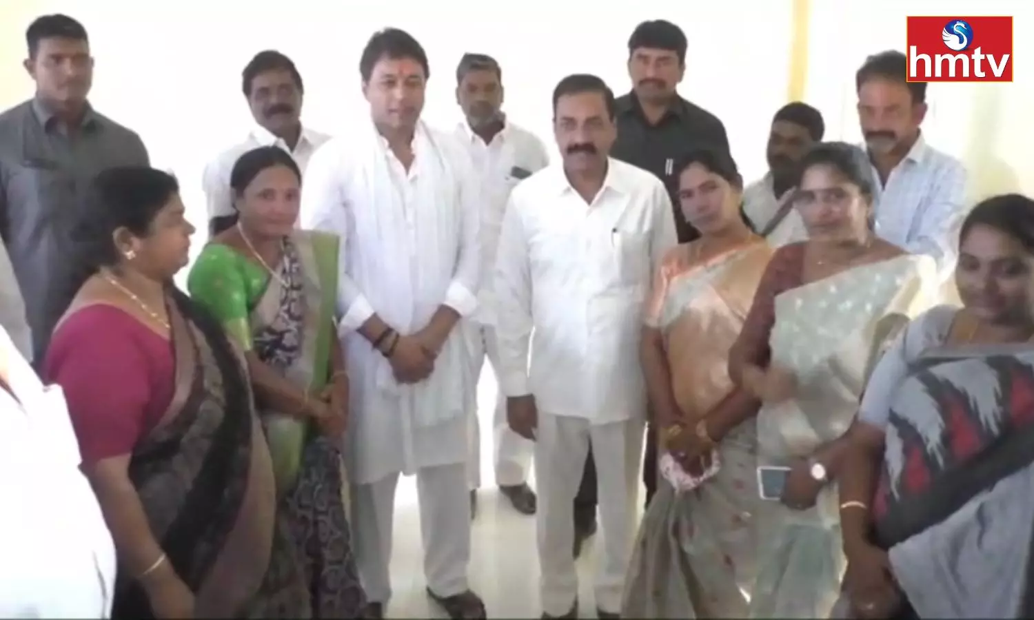 Minister Kakani Govardhan Reddy visit to Uppalapadu