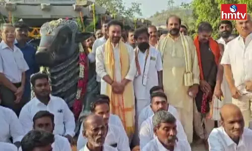 Kishan Reddy Special Pooja in Thousand Pillar Temple