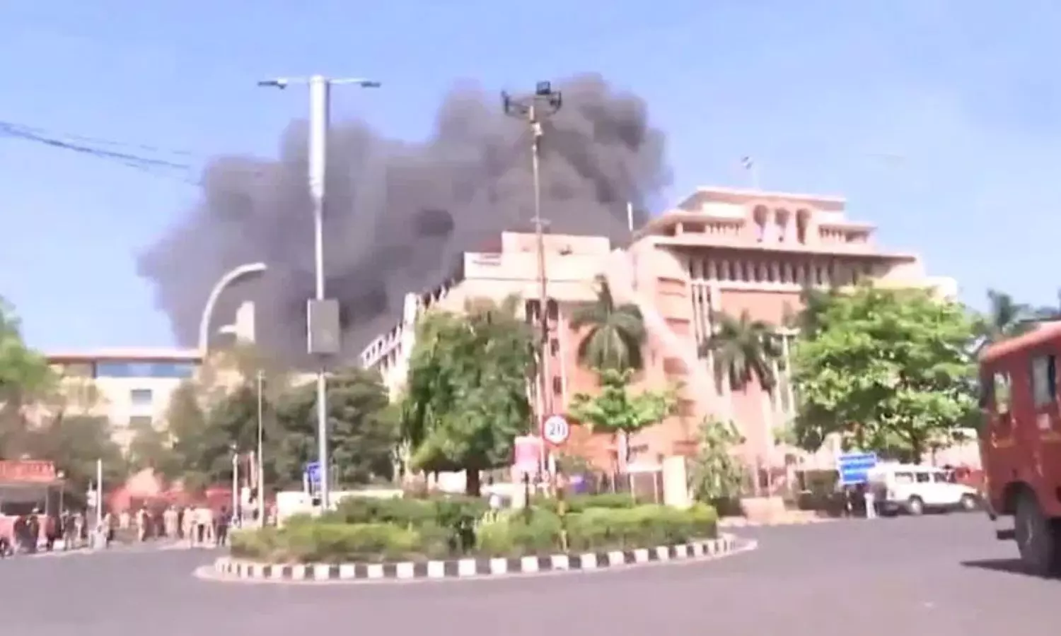 Madhya Pradesh Massive Fire Breaks Out At Vallabh Bhavan State Secretariat In Bhopal