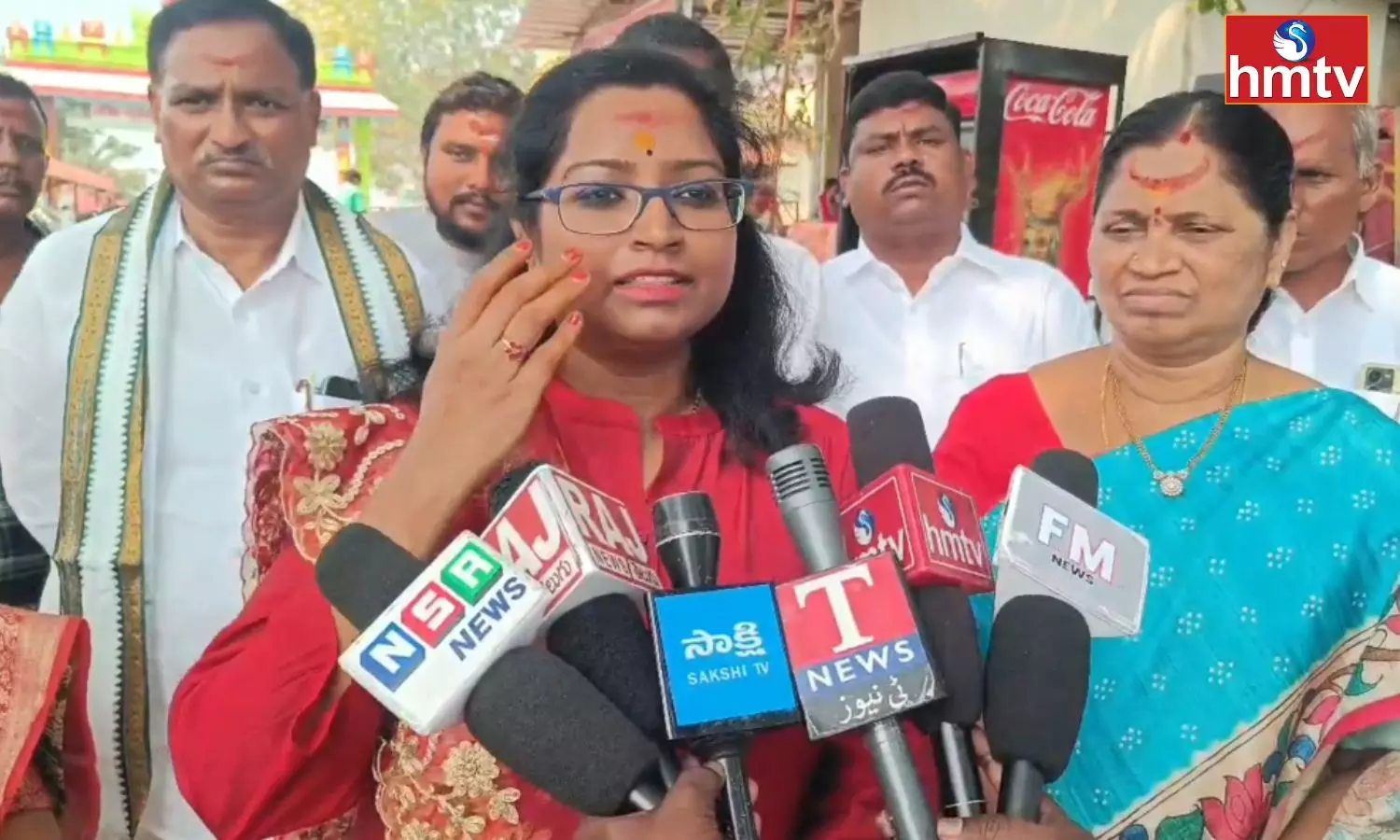 Kadiyam Kavya visited Warangal Bhadrakali Temple