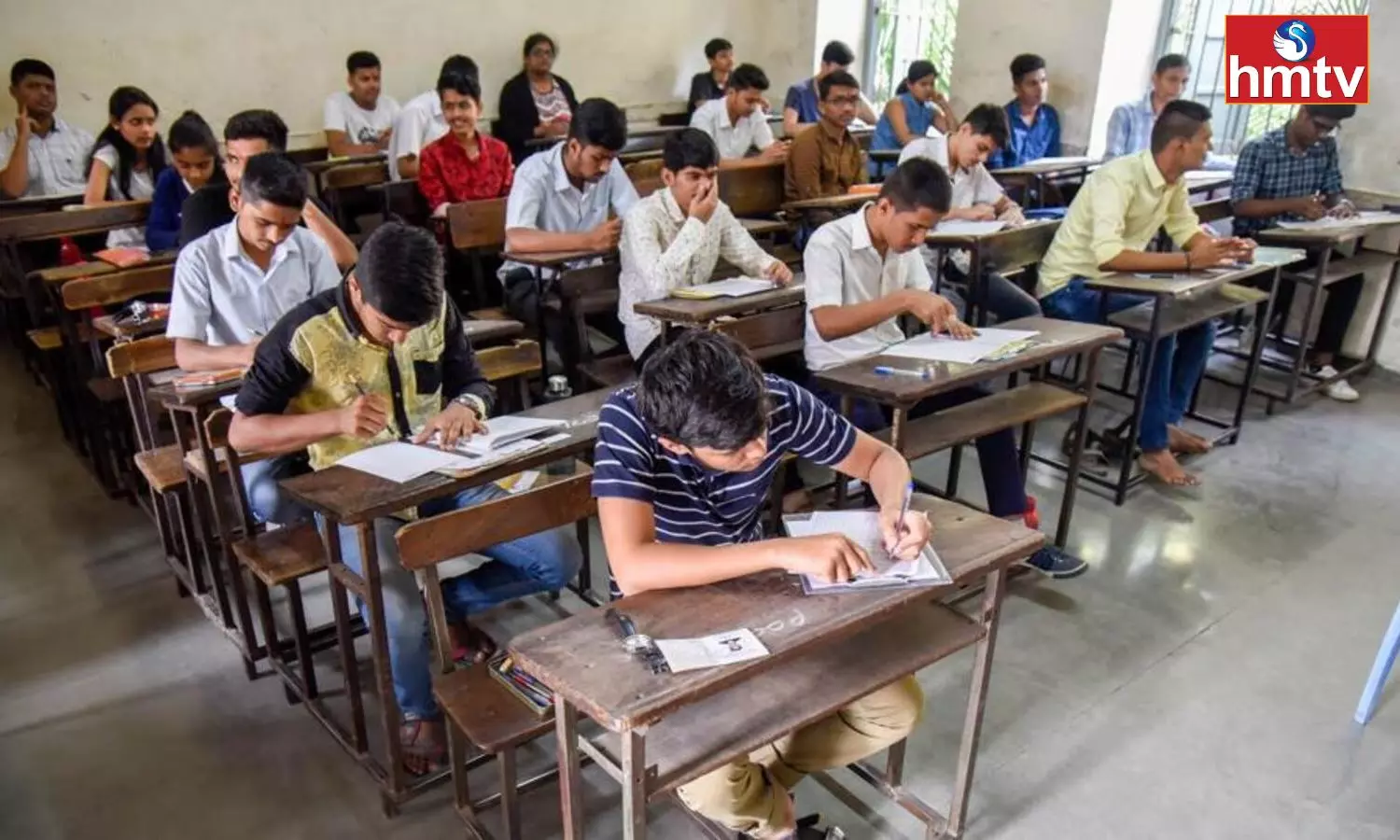 Good News For 10th Class Students Govt Announces 5-Minute Grace Time