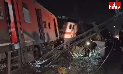 Four Coaches of Sabarmati-Agra superfast train Derail in Rajasthan Ajmer