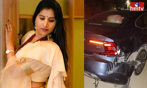Singer Mangli met With Car Accident at Shamshabad