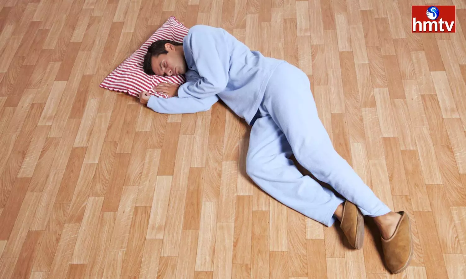 Sleeping On The Floor Has Many Benefits For The Body If You Know You Will Say Goodbye To The Bed