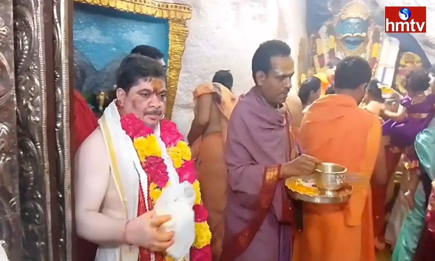 Minister Ponnam visited Komuravelli Mallanna Temple