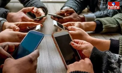 If you have these symptoms you are addicted to Smartphone learn how to get rid of it If you have these symptoms you are addicted to Smartphone learn how to get rid of it