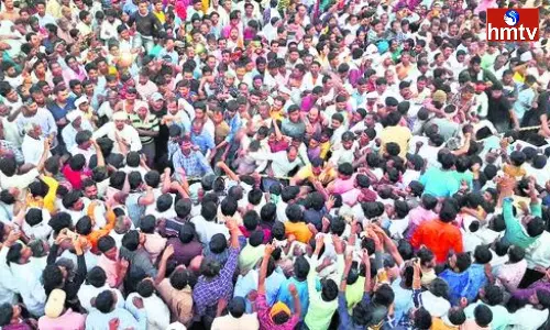 Hunsa Village People Celebrates Holi With Fist Fighting Hunsa Village People Celebrates Holi With Fist Fighting