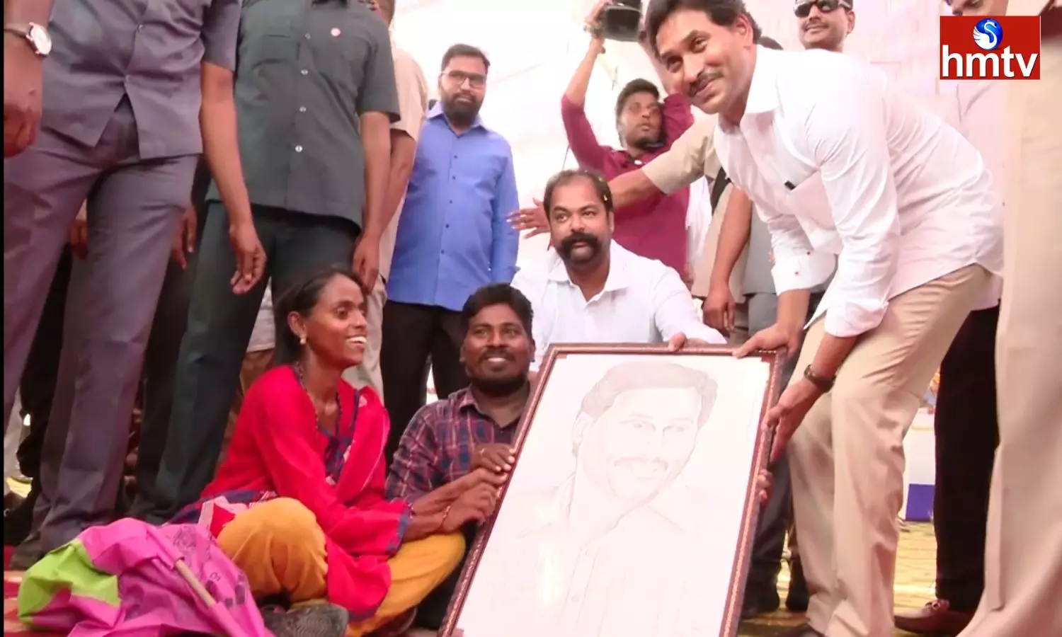 Disabled People Meet CM Jagan In Yerraguntla