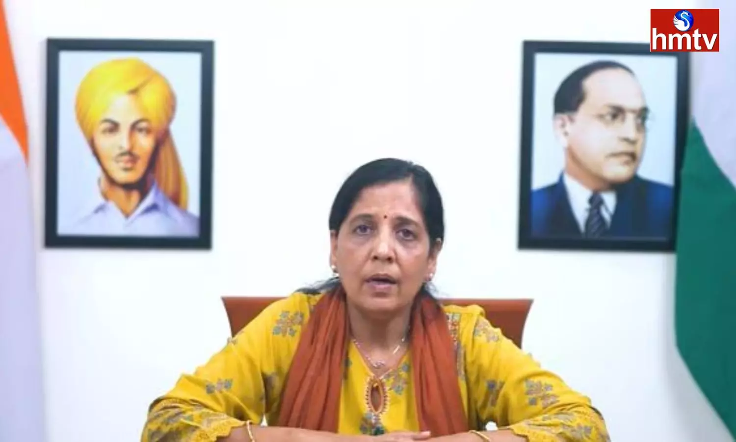 Sunita Kejriwal Asked To Stand By Kejriwal
