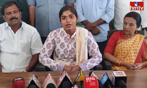 MLA Yashaswini Reddy Criticizes KCR Visit To Palakurthi MLA Yashaswini Reddy Criticizes KCR Visit To Palakurthi