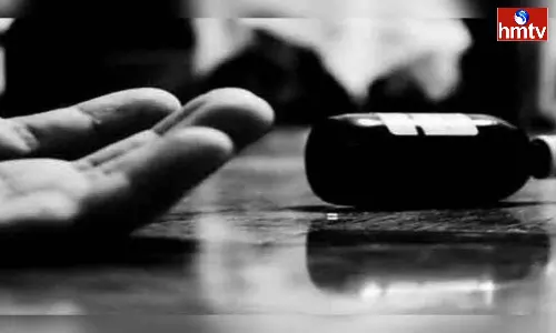 Mother Committed Suicide with Child due to Family Quarrel in Karimnagar