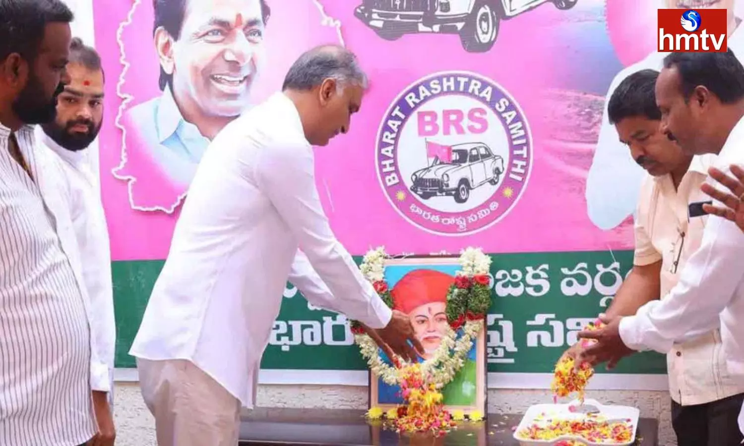 Harish Rao Paid Floral Tributes To Mahatma Jyotiba Phule on his Jayanthi