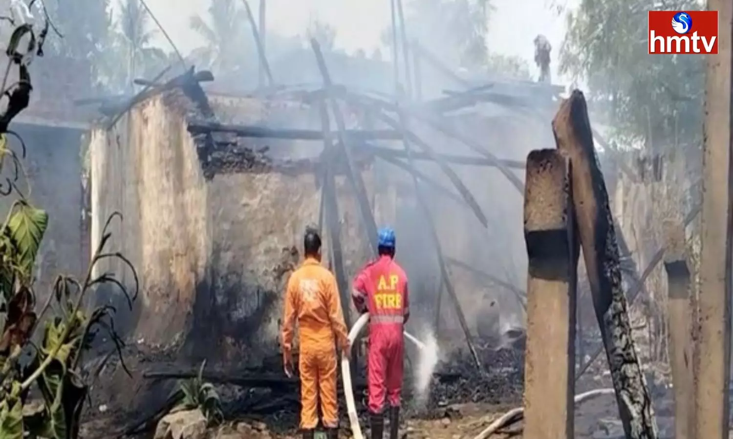 Two Houses gutted in fire in Kakinada