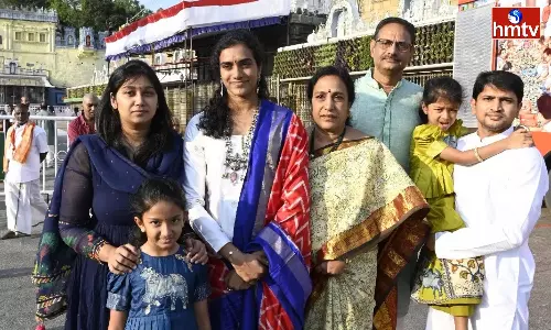 Indian Badminton Player PV Sindhu Visited Tirumala
