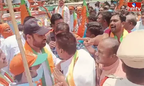 Clash At BJP Nomination Rally In Peddapalli District Clash At BJP Nomination Rally In Peddapalli District
